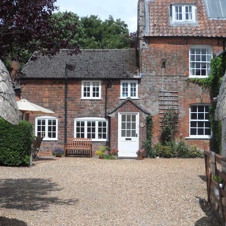 Stunning 3 Bedroom 3 Bath Self Catering Cottage Nr Stonehenge, Longleat, Avebury And Bath - Great Local Village Pub Pewsey Zewnętrze zdjęcie
