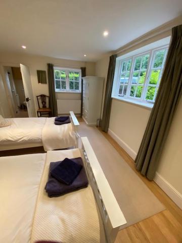 Stunning 3 Bedroom 3 Bath Self Catering Cottage Nr Stonehenge, Longleat, Avebury And Bath - Great Local Village Pub Pewsey Zewnętrze zdjęcie